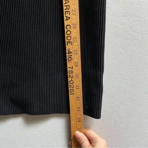 Aritizia Babaton Sculpt Knit Criss Cross Bodycon Dress Black Sz XXS - Picture 11 of 11